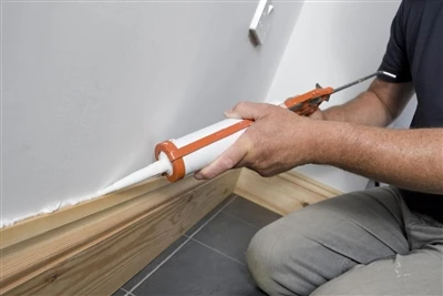 How to Fill Gap between Baseboard And Wood Floor